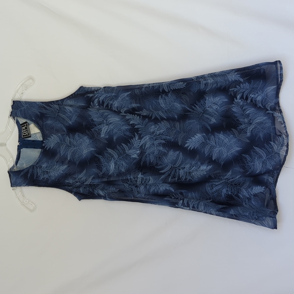 CITY TRIANGLES | Blue Fern Pattern Dress - Picture 1 of 2